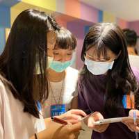 人資系學會為大一新生準備新生茶會,歡迎新生加入人資大家庭。