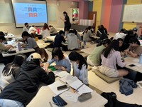 日期:113年06月13日
時間:13:30-16:20
地點:燕巢校區 創新設計學院 5樓 HS516
講師:隕石坑工作室 黃瓊儀講師