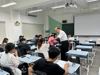 日期:113年07月20日
上午場(09:10-12:00)講題:從HR專業與實務應用角度看AI與大數據(上)
下午場(13:30-16:20)講題:從HR專業與實務應用角度看AI與大數據(下)
地點:建工校區 育405教室
講師:訊連科技公司人力資源部 蘭堉生 首席顧問
